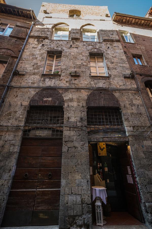 Casatorre Dei Leoni Dimora Storica Bed and Breakfast Siena Exterior foto